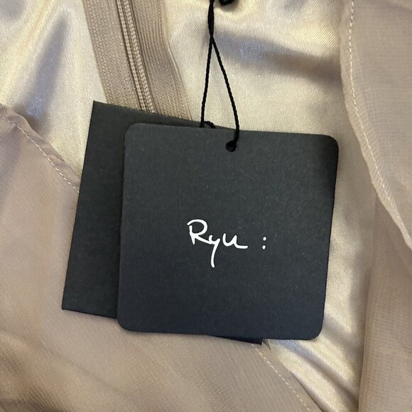 Ryu Women's Dress Size S Beige Sleeveless V-Neck Back Zipper Knee Length NWT - Picture 7 of 15